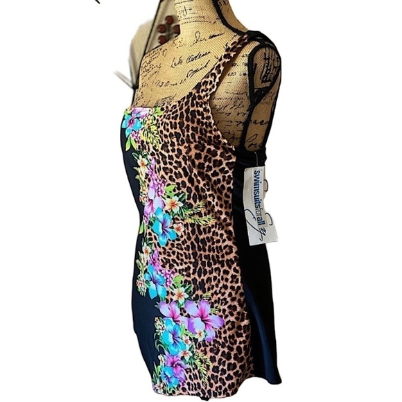 One Shoulder One Piece Animal Print & Floral Swimwear Size… - Picture 10 of 13